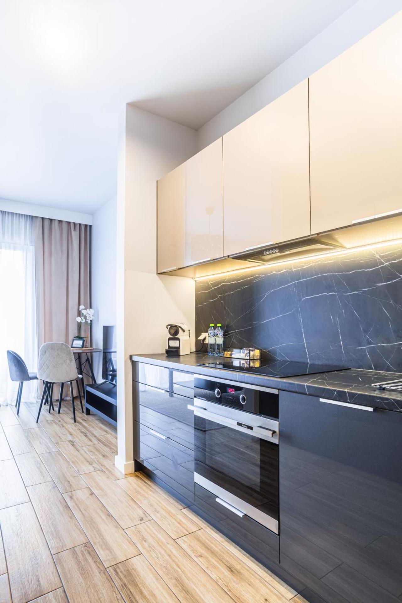 Apartamenty Ceglana Park -Parking W Hali Garazowej- Piekne Nowe Osiedle Katowice Exterior foto